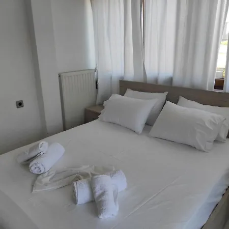 Appartement Front In Pefkochori